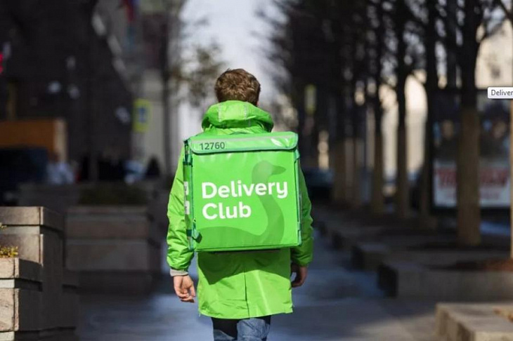 Курьеры Delivery Club объявили бессрочную забастовку из-за долгов по зарплате