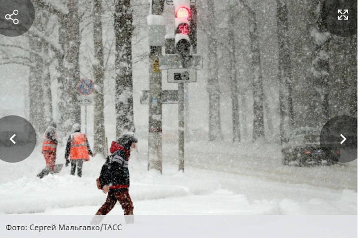 На Крымском мосту организовали пункты обогрева для водителей
