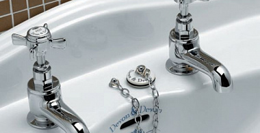 Почему в Англии два крана с водой (нет смесителей)?