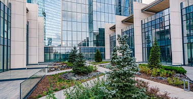 Таунхаусы в небоскребе: как выглядит новый формат недвижимости в Москве