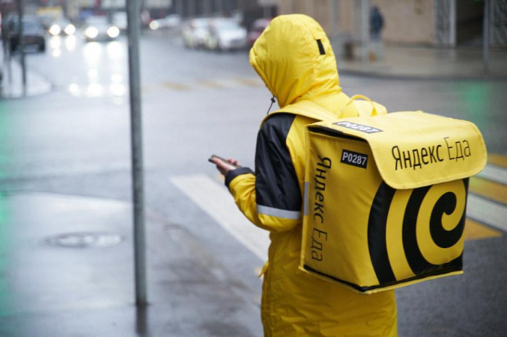 «Яндекс. Еда» и «Лавка» выделят более 25 млн рублей на поддержку партнеров в новогодние праздники