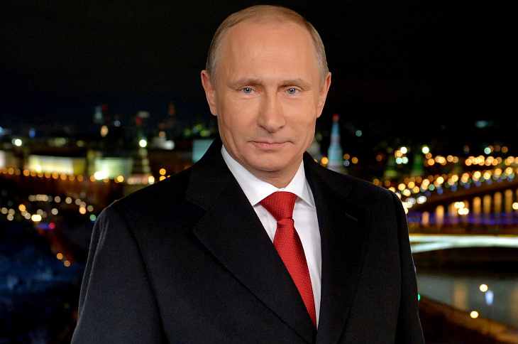 Путин поручил организовать постоянный мониторинг экономической ситуации в России