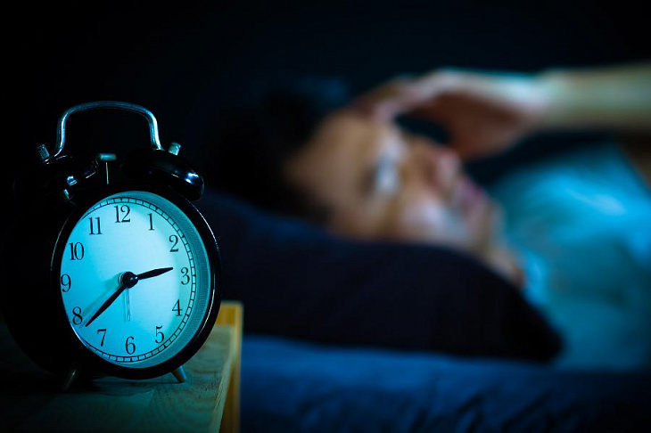 Психологи связали использование смартфона и проблемы со сном