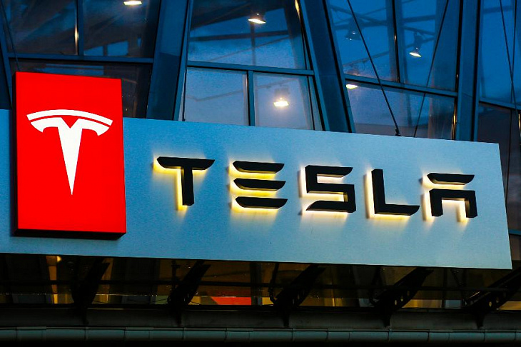Tesla сообщила о рекордном росте продаж электромобилей