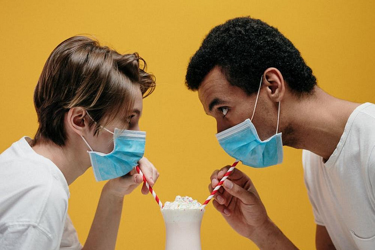 Сгущают маски: Минпромторг организует службу доставки средств защиты