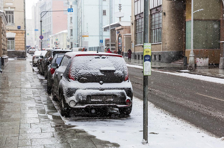 Автомобилистам рассказали, как и где парковаться на новогодних каникулах 