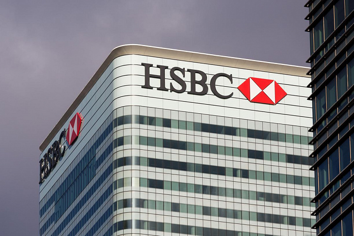 Банк из досье о подозрительных переводах запретил посты в корпоративных соцсетях