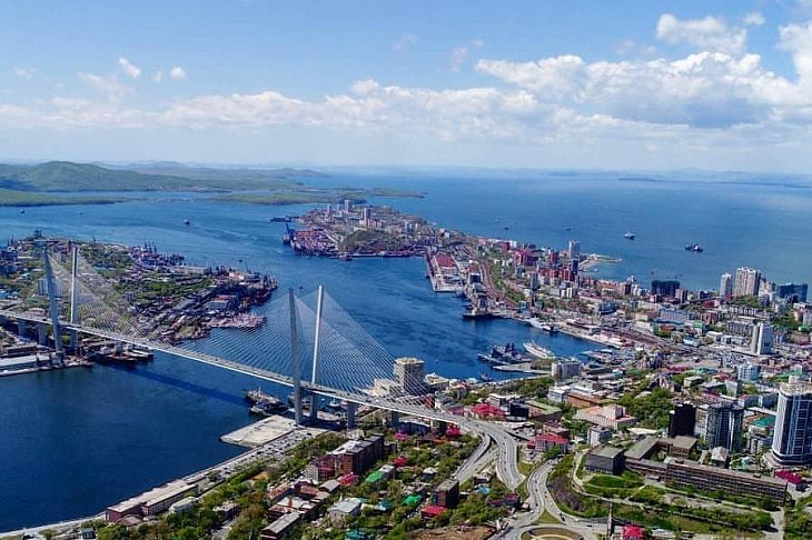 Во Владивостоке начали строить первую в ДФО парковку с роботами