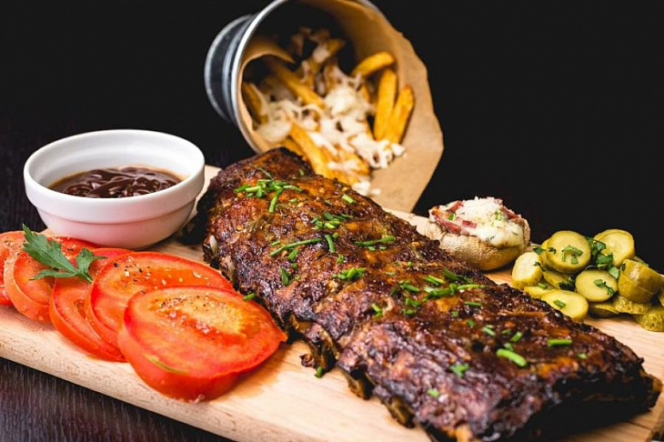 Врач назвала основную опасность рыбы и мяса