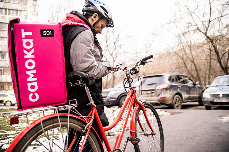 «Самокат» начал доставлять заказы из «Шоколадницы», «Граблей» и «Азбуки вкуса»