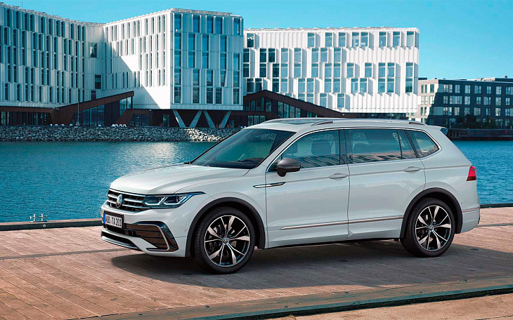 Volkswagen представил обновленный семиместный Tiguan