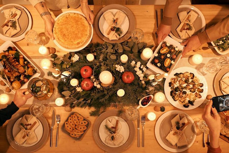 Диетологи назвали самые вредные новогодние салаты