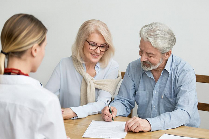 Завещание или дарственная: как дешевле передать жилье 