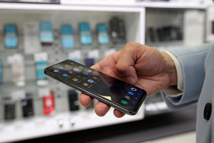 Эксперт рассказал о правилах безопасной починки смартфона