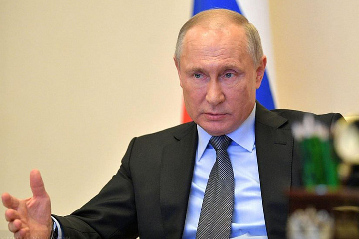 Путин рассказал о застывших ценах, сильном рубле и сменил прогноз по ВВП 