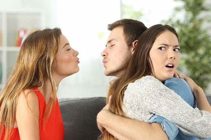 Ученые назвали признаки склонности к изменам