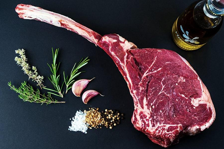 Почему красное мясо вредно для пожилых