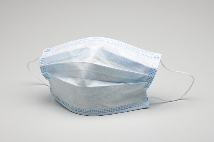 Доказана необходимость ношения маски при пандемии коронавируса 