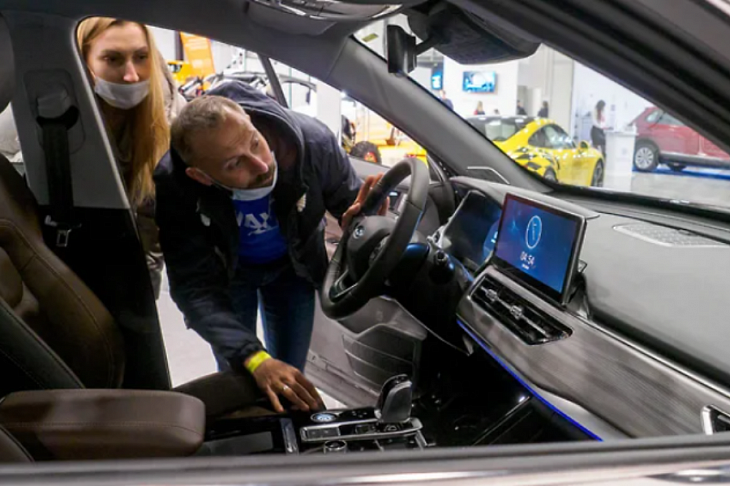 «Сбер» займется арендой авто