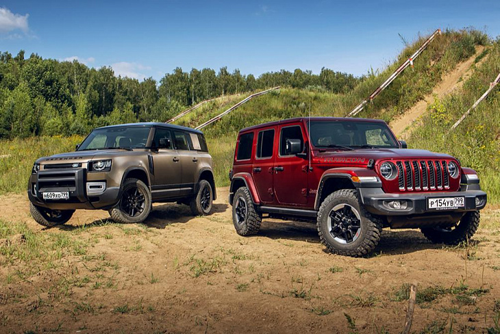 Бадди-муви. Тест-драйв Defender и Jeep Wrangler на танковом полигоне