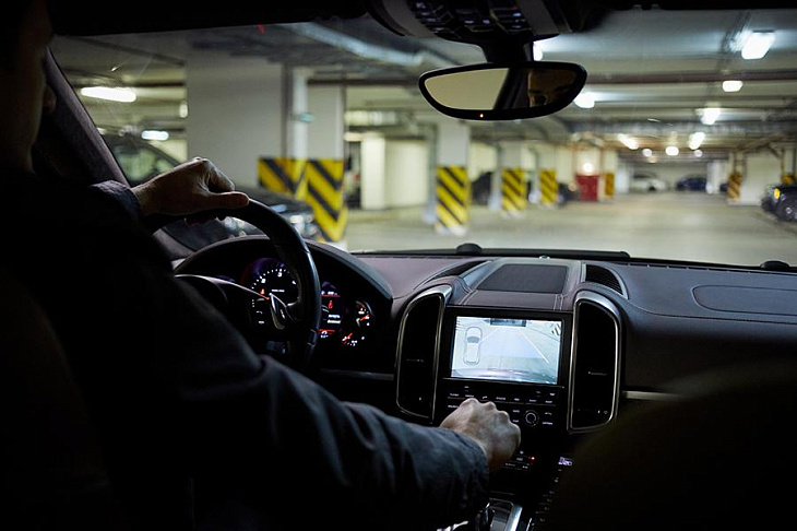 Парковки Москвы: сколько стоят машино-места в новых домах 