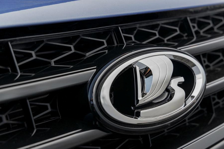 Пятый раз за год. АвтоВАЗ вновь повысит цены на Lada