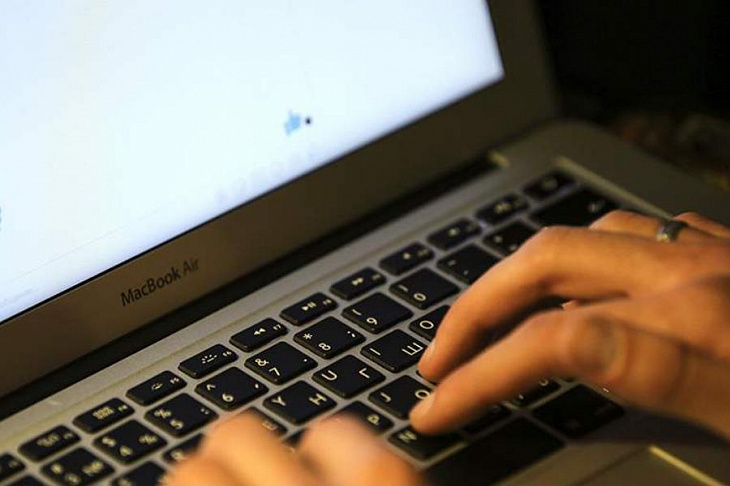 В Британии обяжут соцсети передать данные авторов расистских комментариев