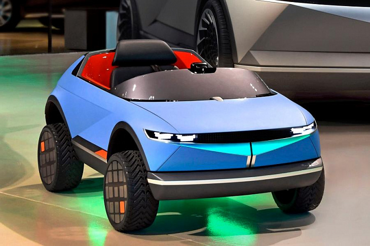 Hyundai представил детский кроссовер с деревянным кузовом