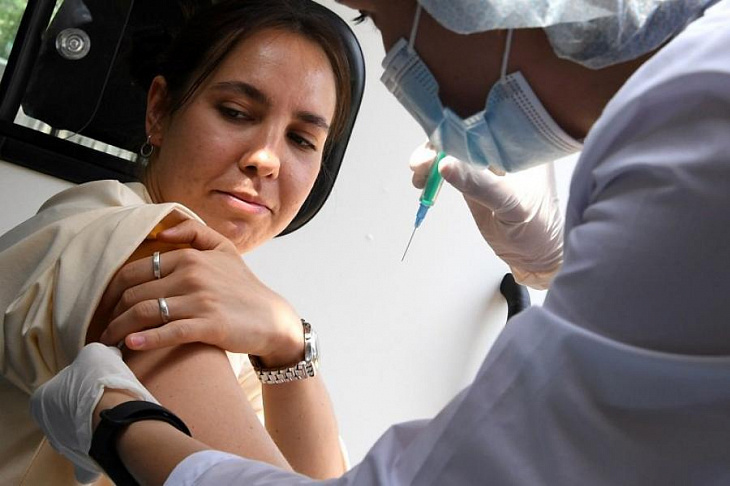 Путин подчеркнул добровольный характер вакцинации от ковида