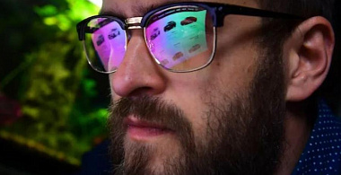 Автосалон на диване