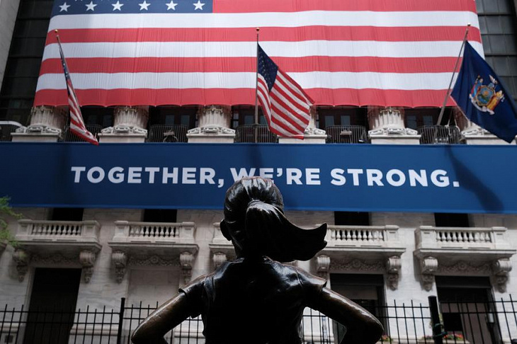 Компании США получили рекордные $435 млрд от продажи акций в 2020 году 