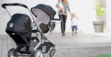 Зачем нужна коляска для погодок