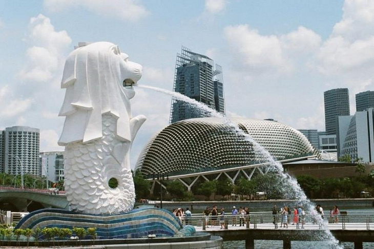 Сингапурский путь: ковид превращается в грипп?