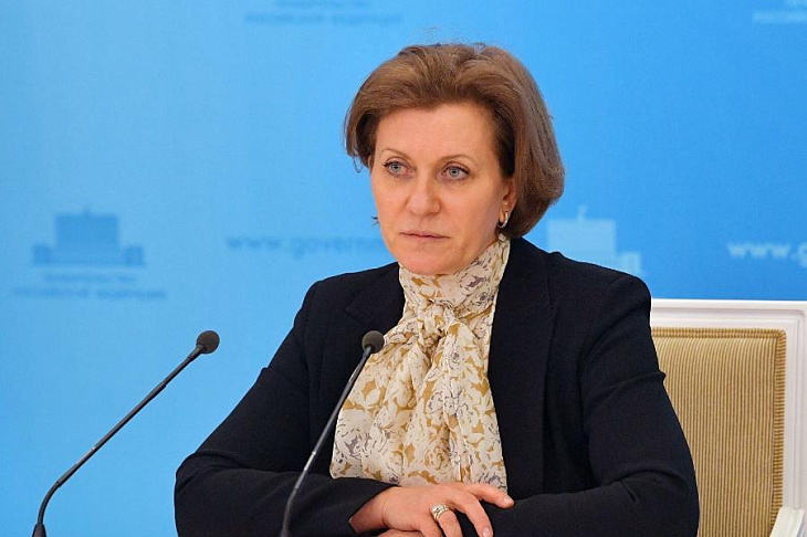 Попова: в случае малейшего недомогания в школу идти нельзя