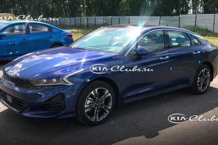 Вместо Оптимы: первые фото Kia K5 для России