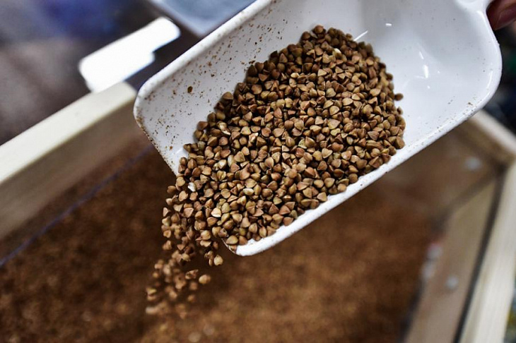 Поставщики предупредили ретейлеров о росте оптовых цен на гречку