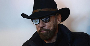 Как американский миллиардер спасал чужие салоны красоты в разгар пандемии