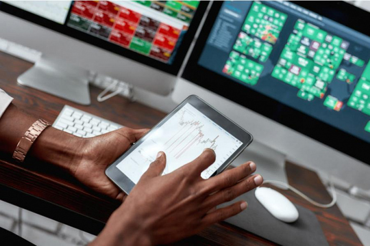 Россияне уже вложили в фондовый рынок ₽14 трлн. Что будет дальше