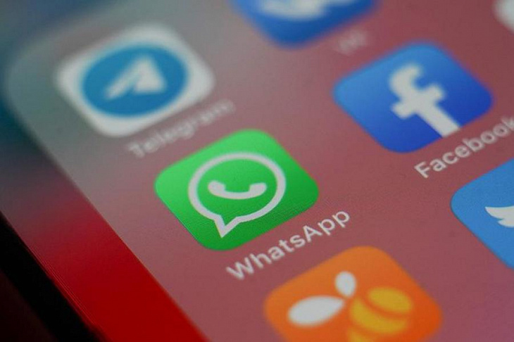 В WhatsApp добавят функцию одновременного подключения нескольких устройств