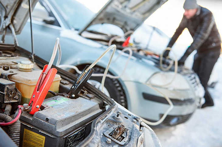 Как завести машину, если сел аккумулятор. Все способы.