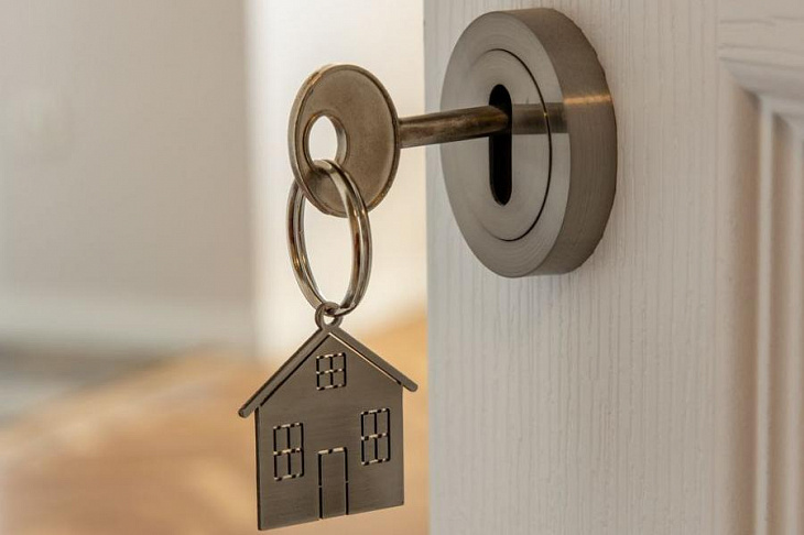 В России стартовала пилотная программа льготной аренды жилья.