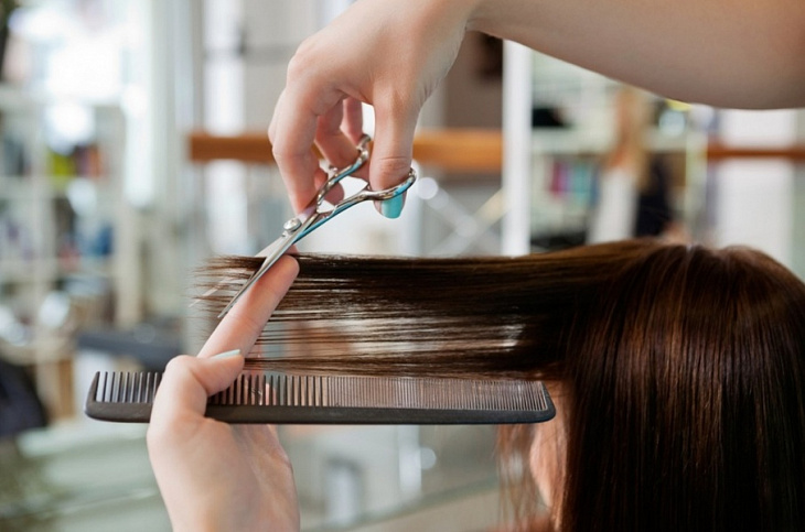 11 мест в Москве, где можно бесплатно подстричься и сделать маникюр