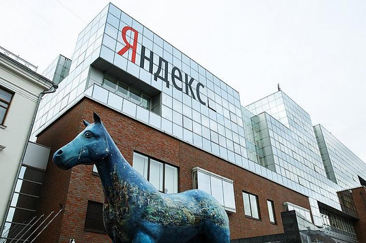 Онлайн-сервисы пожаловались на «Яндекс» в ФАС