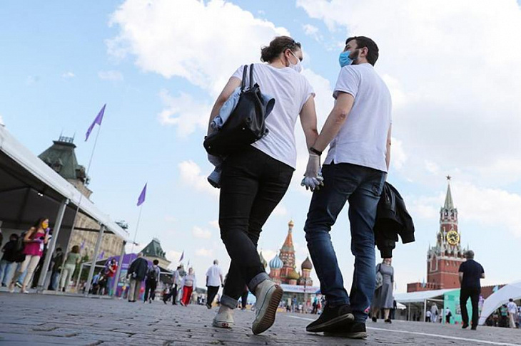 Собянин отменил пропуска и график прогулок