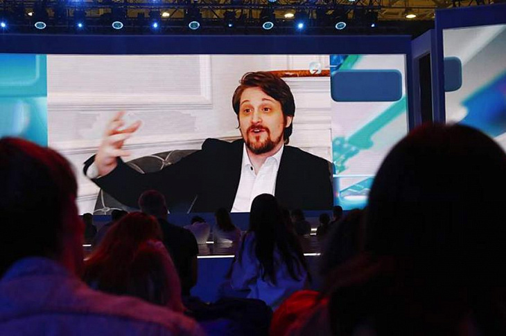 Экс-сотрудник ЦРУ Сноуден прокомментировал сбои работы Facebook