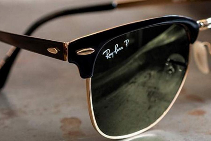 Facebook выпустит «умные» очки