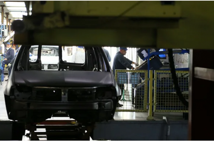 У автозаводов забуксовали конвейеры