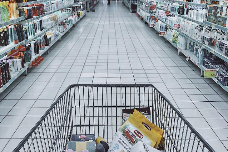 Розничные сети пообещали сдерживать цены на продукты до Нового года