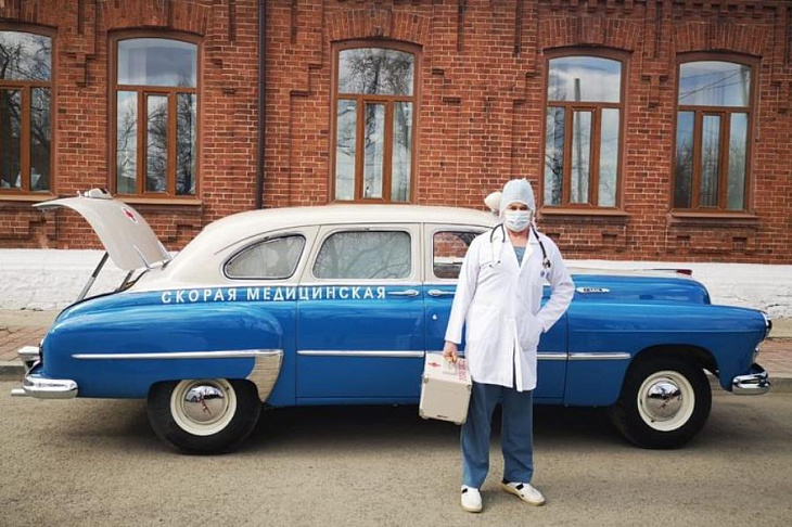 Санитарный ЗИМ 1959 года вернулся на службу в разгар пандемии