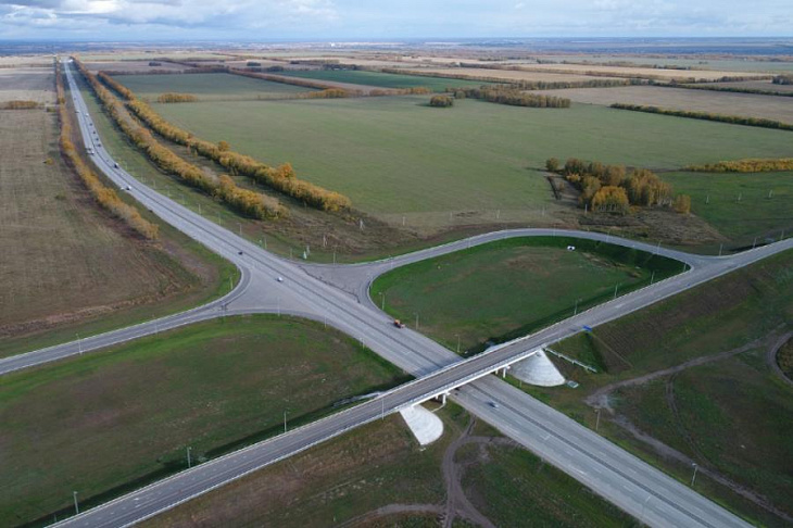 Трафик к аэропорту «Толмачево» вырастет в этом году, а проект реконструкции дороги завершат в 2021 году